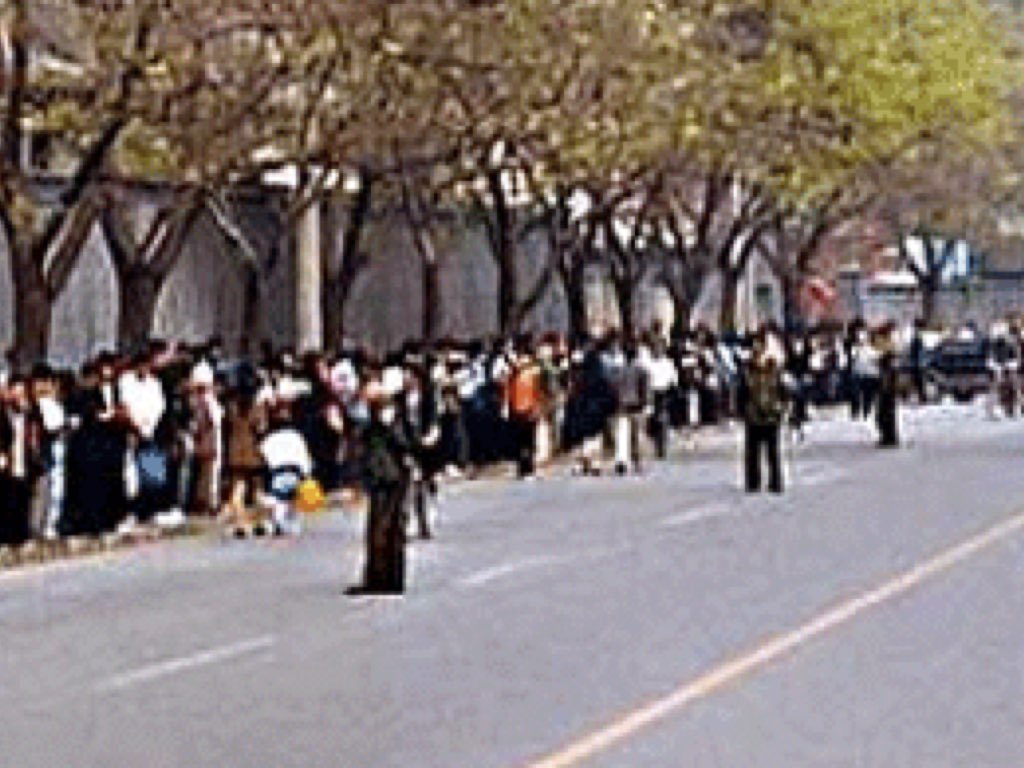 Image for article ความสำคัญของการอุทธรณ์อย่างสันติในวันที่ 25 เมษายน 1999
