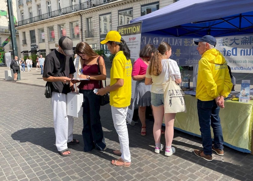 Image for article ฝรั่งเศส : ประชาชนใน Nantes แสดงการสนับสนุนฝ่าหลุนกง