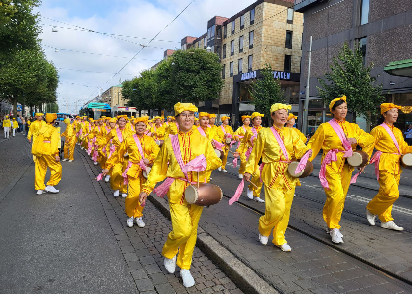 Image for article การเฉลิมฉลองที่ Gothenburg เนื่องในโอกาสครบรอบ 30 ปีของการเผยแผ่ฝ่าหลุนต้าฝ่าในสวีเดน