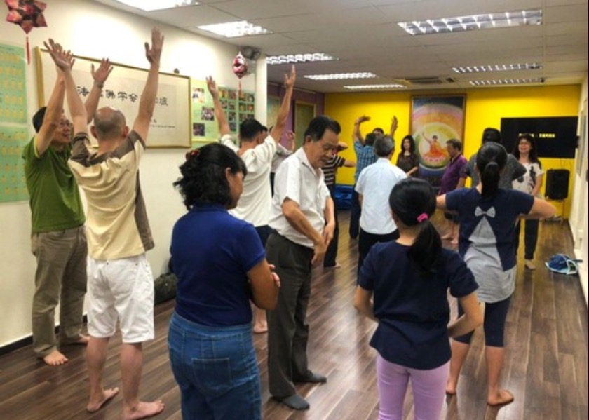 Image for article รำลึกถึงการครบรอบ 30 ปีที่ท่านอาจารย์หลี่บรรยายฝ่าในสิงคโปร์ (ตอนที่ 2)
